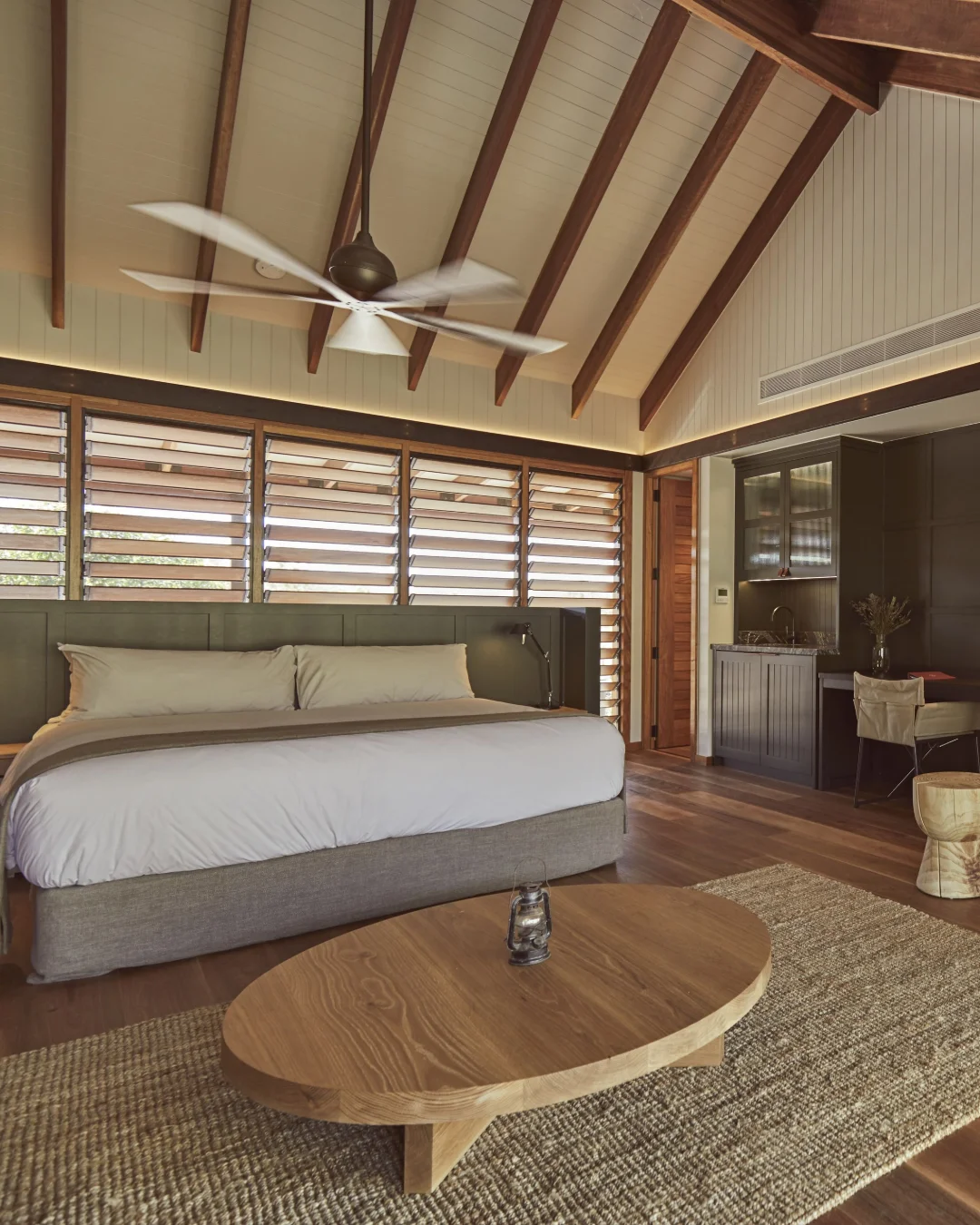 Mt Mulligan Lodge, bedroom