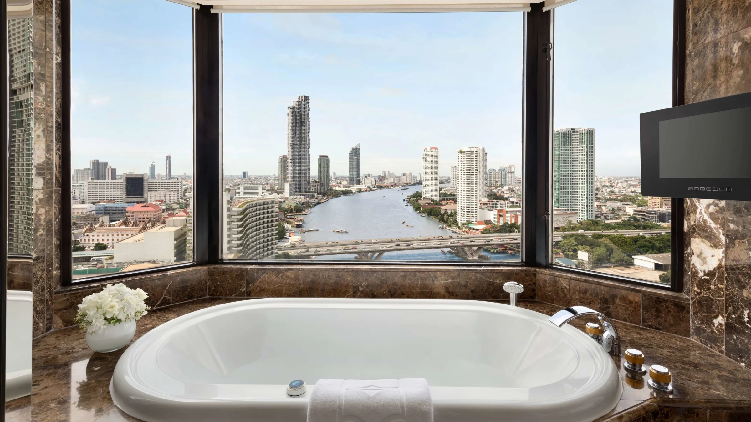 Shangri-La Bangkok, Bangkok, Thailand