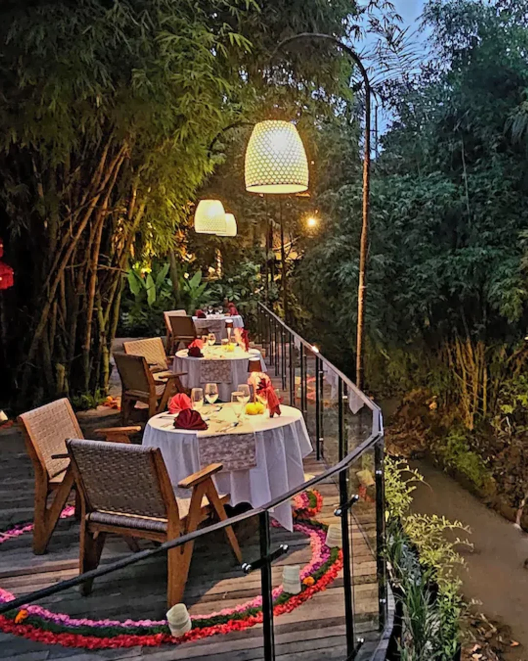 Ulaman Eco Luxury Resort, restaurant or food